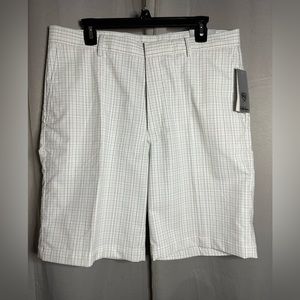Walter Hagen Light Gray Plaid Flat Front Shorts